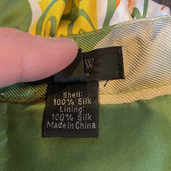 J Crew 100% silk dress. Size 12. Ruffle neck, side zip.Green floral, retro look. - Picture 12 of 16